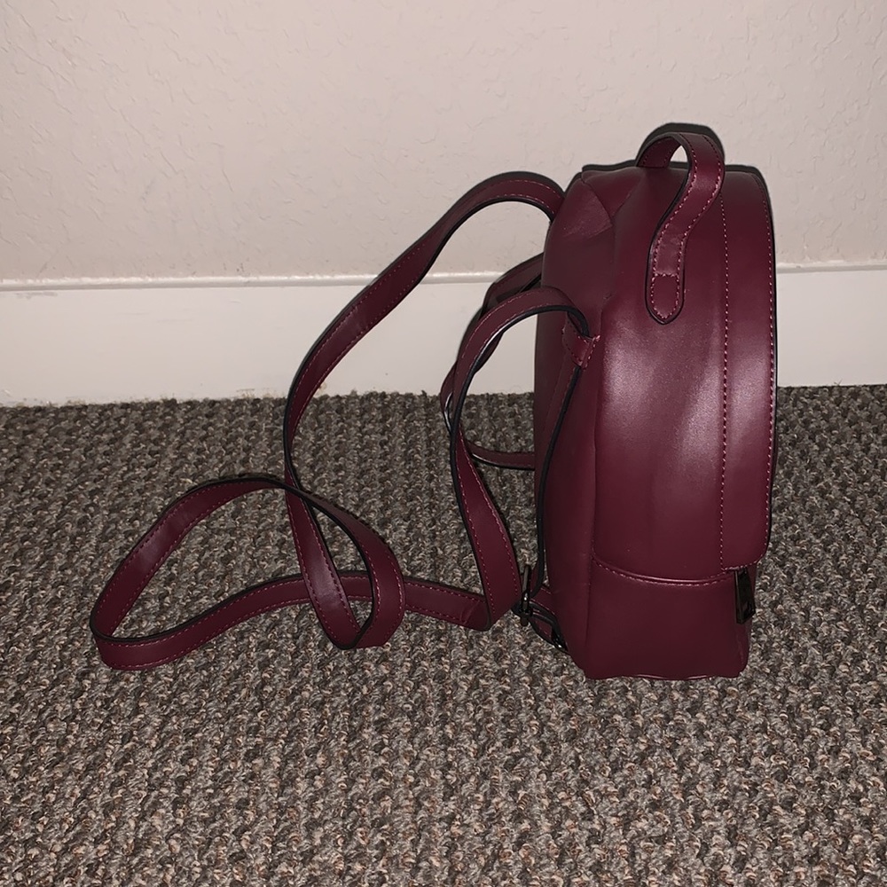 Reversible Strap Backpack/Purse - Picture 4 of 4